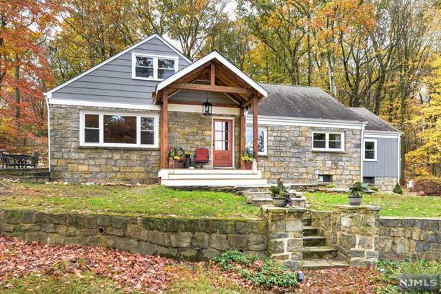 31 Gravel Hill Road - Photo 1