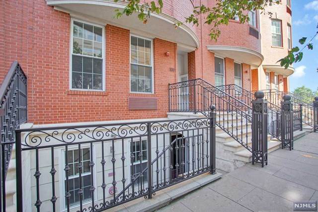 100 Tidewater Street - Photo 1