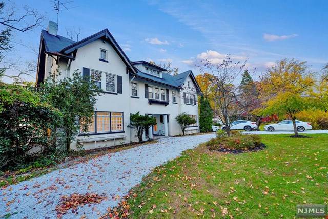 523 Summit Avenue - Photo 1