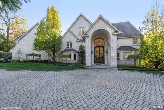 32 Eisenhower Drive - Photo 1