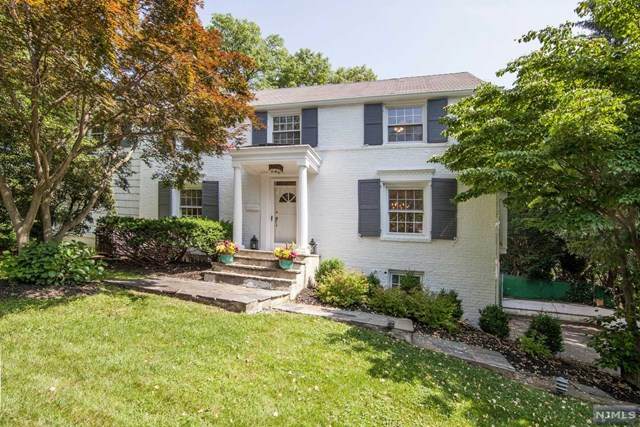 17 Kenneth Road - Photo 1