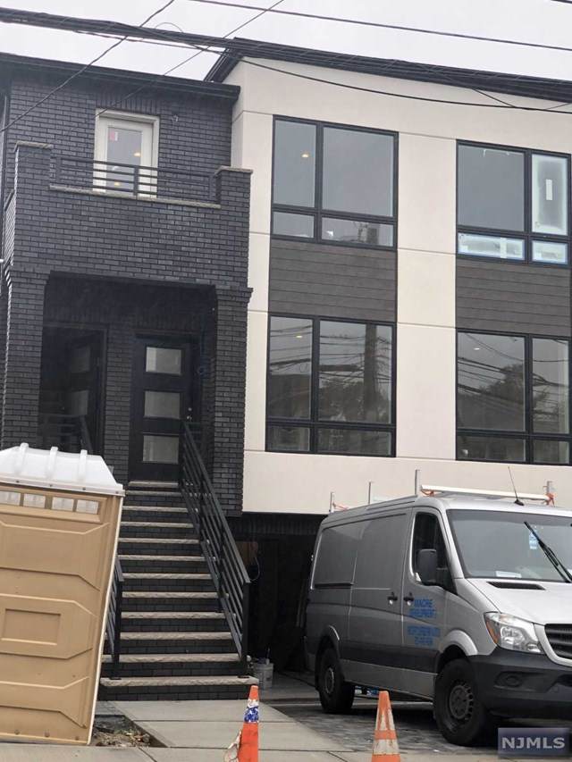 56 Ruby Avenue - Photo 1