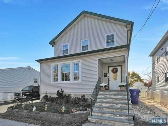 7 Jefferson Place - Photo 1