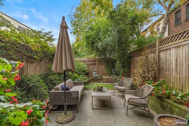 206 13th Street - Photo 1