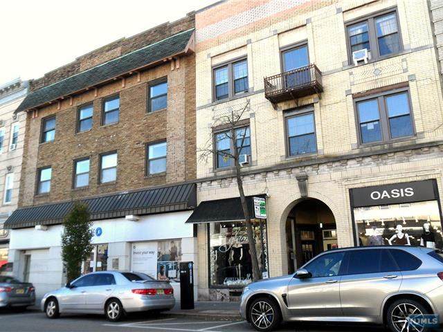 84 Ridgewood Avenue - Photo 1