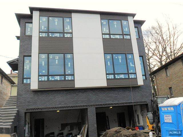 446 7th Street - Photo 1