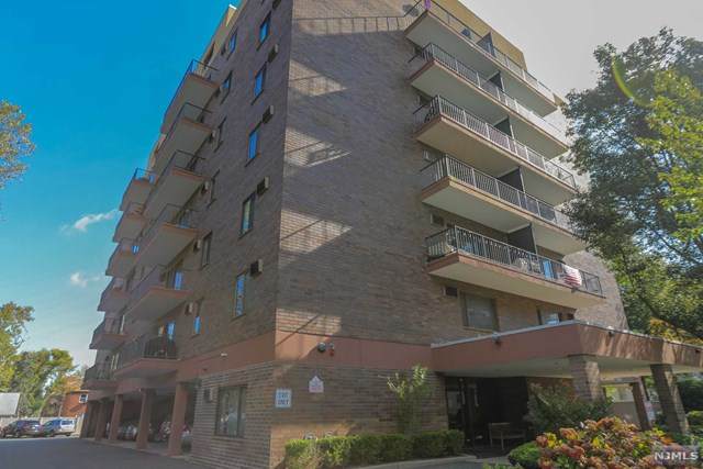 140 Euclid Avenue - Photo 1