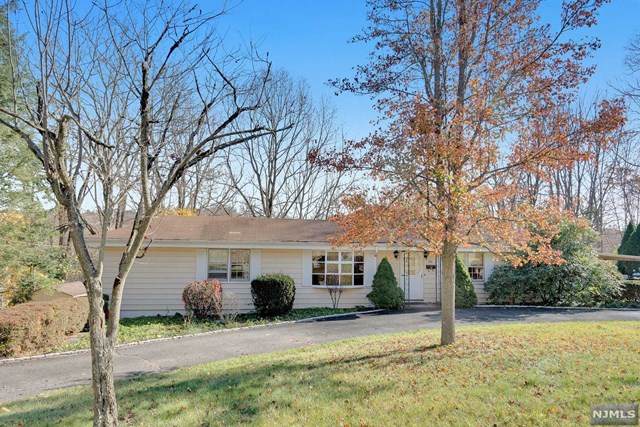 100 Truman Boulevard - Photo 1