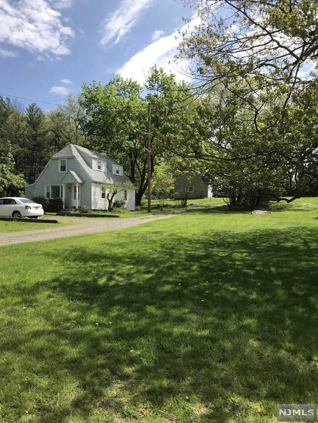 108 Airmont Avenue - Photo 1