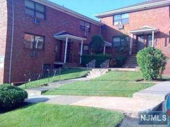 289 Essex Street - Photo 1