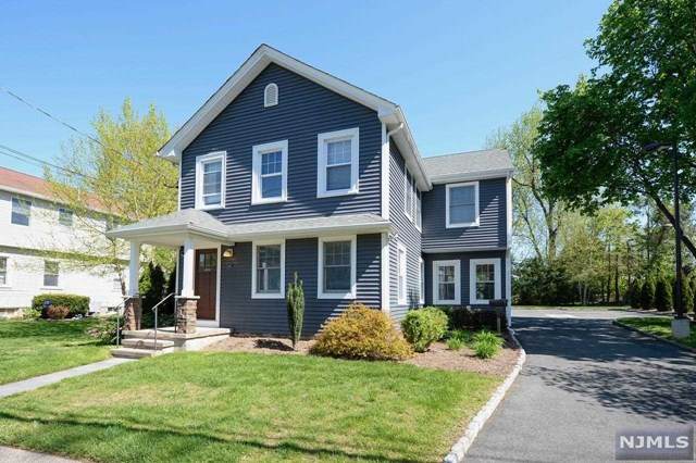 44 Cross Avenue - Photo 1