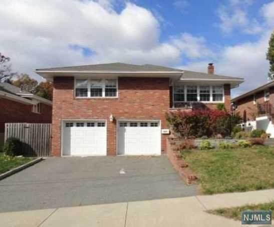 1517 12th Street - Photo 1
