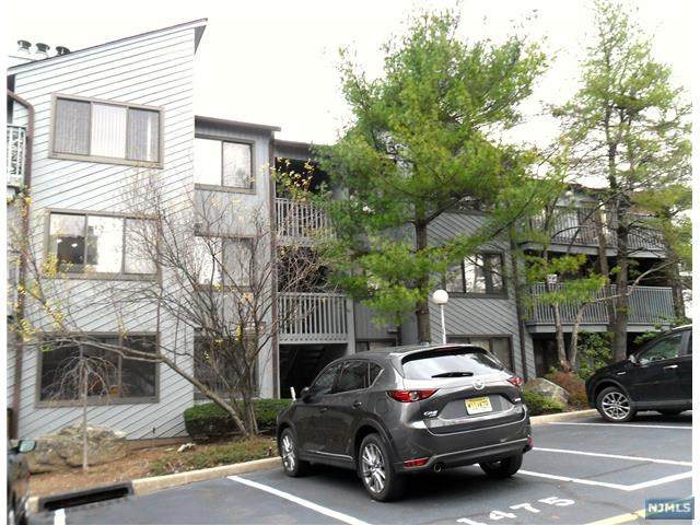 1457 John Street - Photo 1