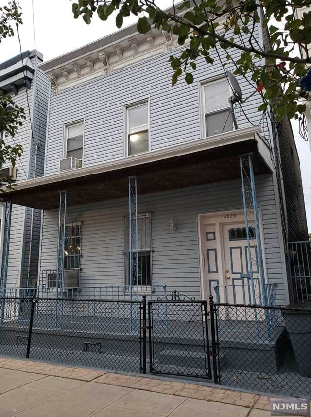 4528 Brown Street - Photo 1