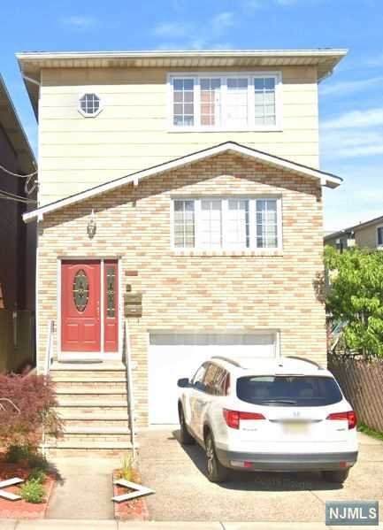 506 7th Street - Photo 1