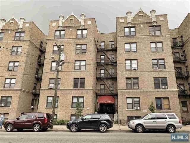2700 John F Kennedy Boulevard - Photo 1