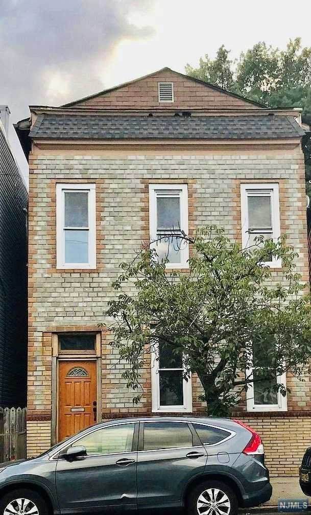 103 Sanford Place - Photo 1