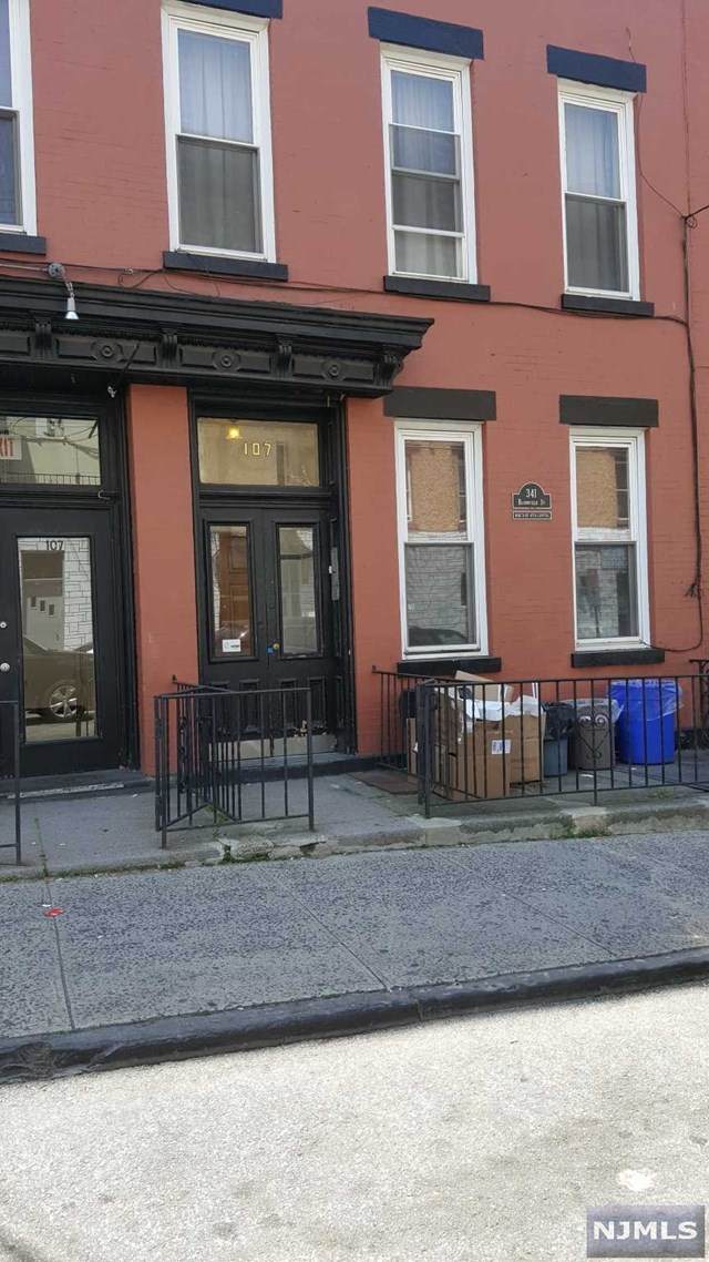 341 Bloomfield Street - Photo 1