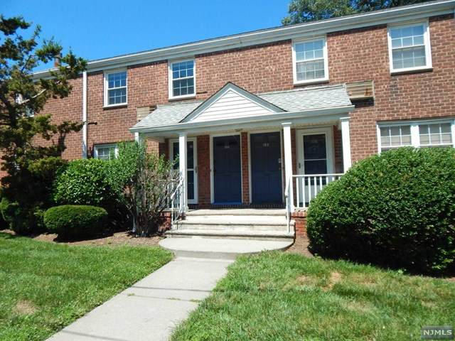 104 Darwin Avenue - Photo 1