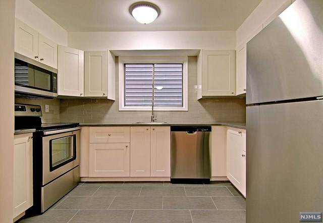 425 5th Street - Photo 1