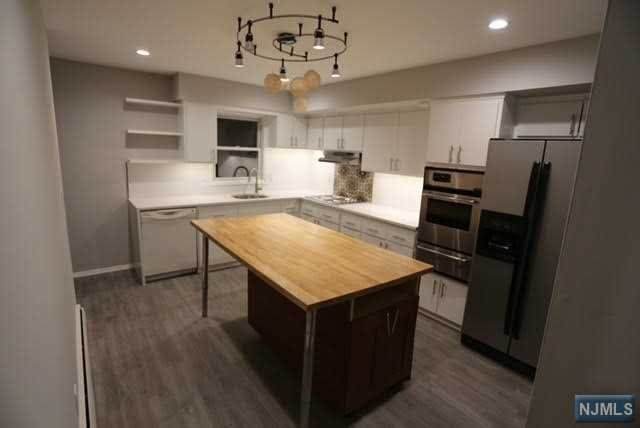 102 Kossuth Street - Photo 1
