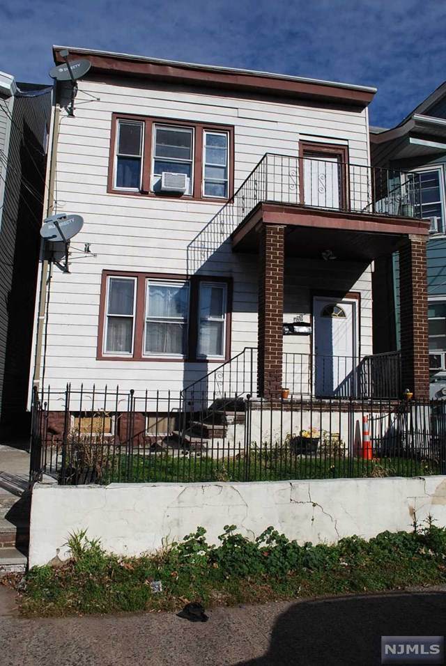 435 11th Avenue - Photo 1