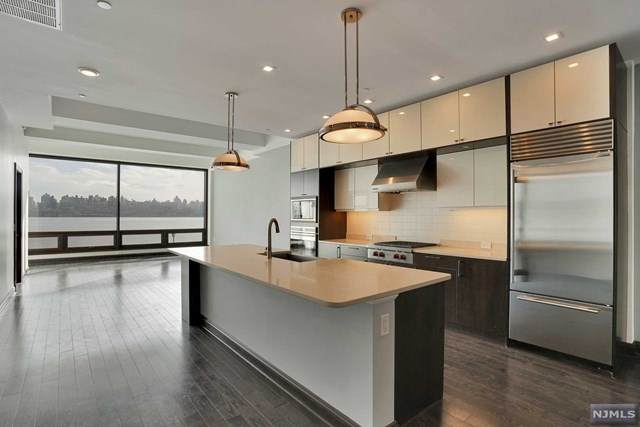 9 Somerset Lane - Photo 1