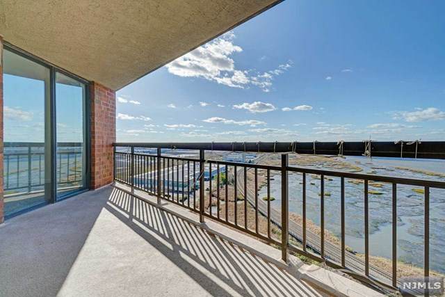 1534 Harmon Cove Tower - Photo 1