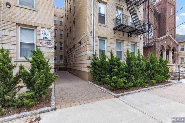 375 Undercliff Avenue - Photo 1