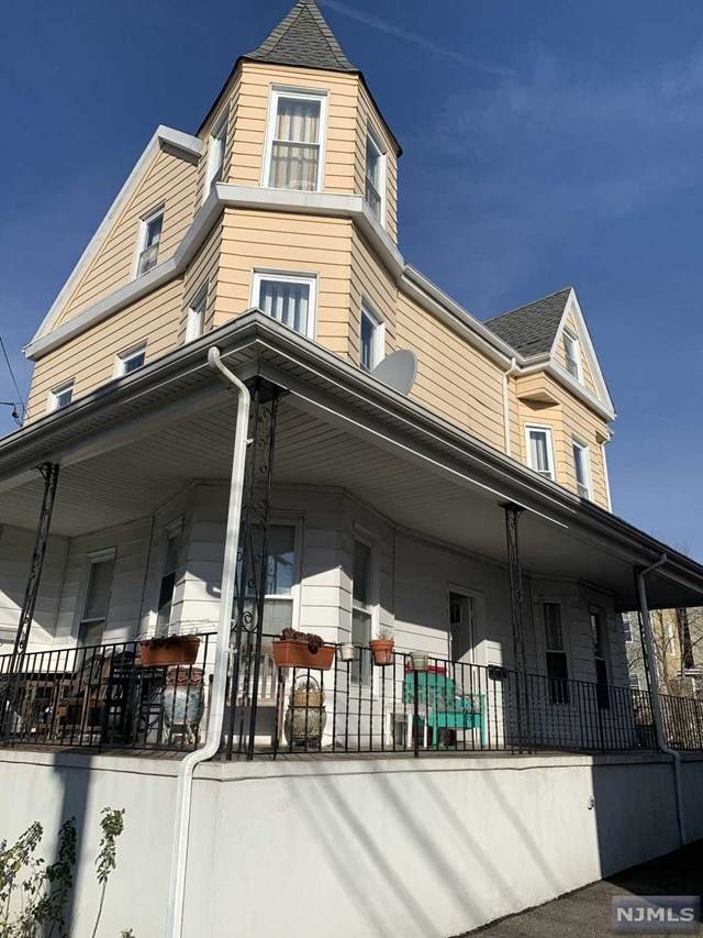 427 Sherman Place - Photo 1