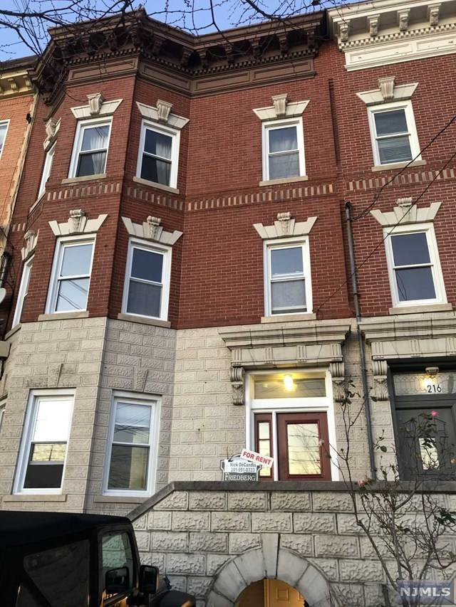 218 Highpoint Avenue - Photo 1