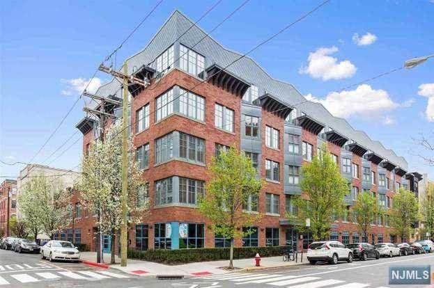 727 Monroe Street - Photo 1