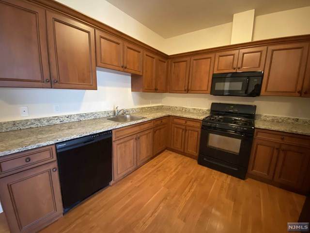 217 10th Street - Photo 1