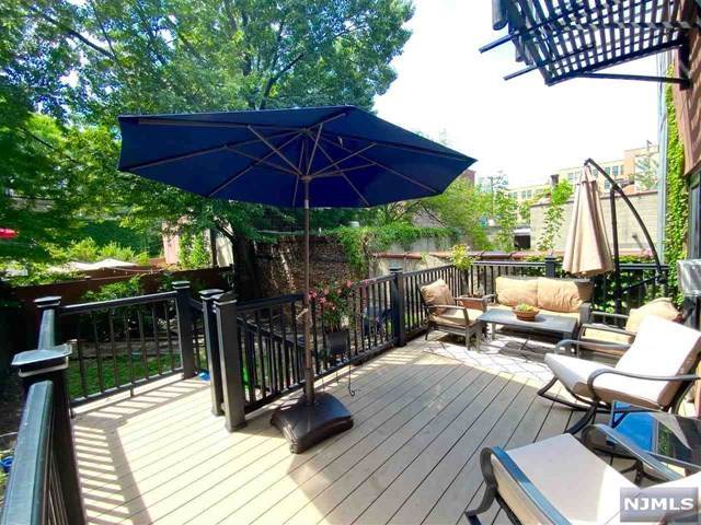 607 1st Street - Photo 1