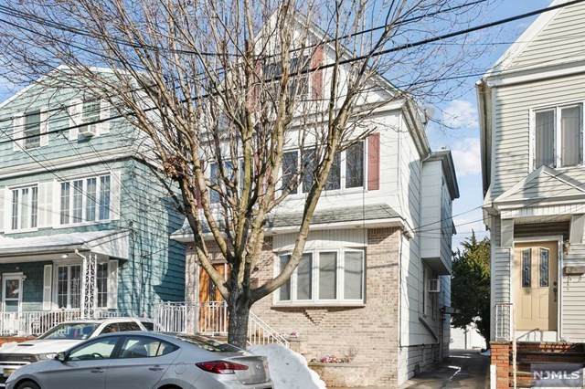 21 Washington Parkway - Photo 1