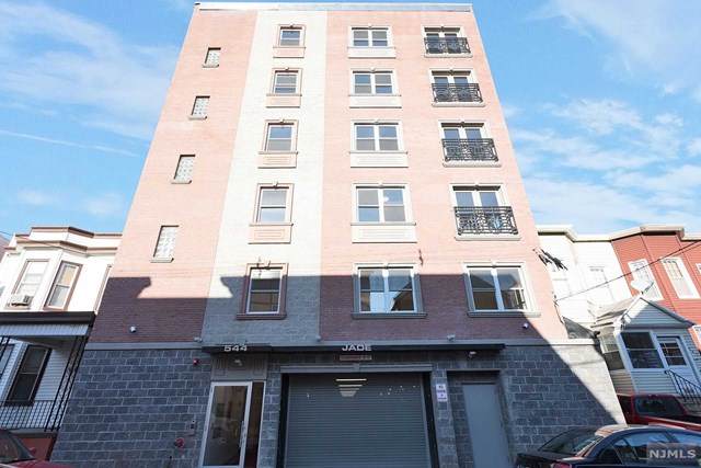 544 40th Street - Photo 1