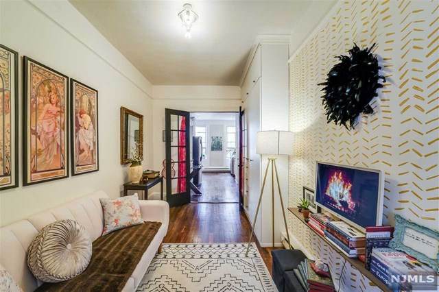 417 Adams Street - Photo 1