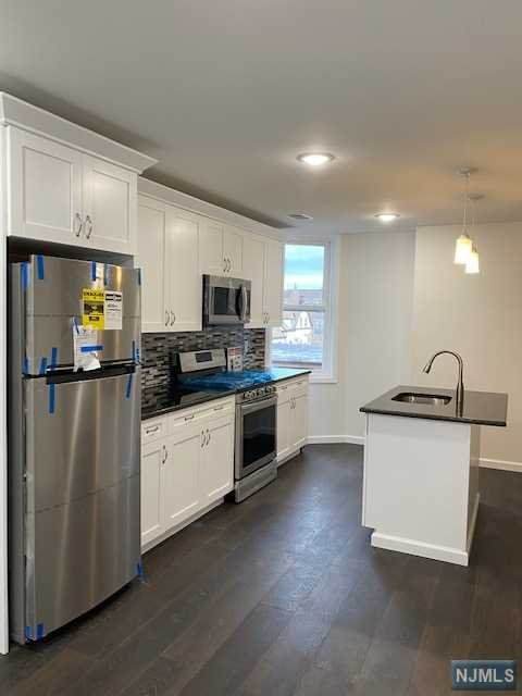 267 Garside Street - Photo 1