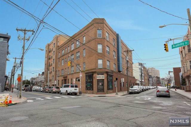203 Academy Street - Photo 1
