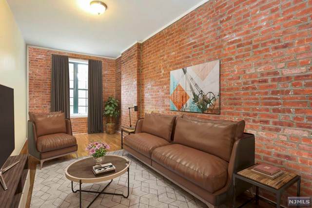 204 38th Street - Photo 1