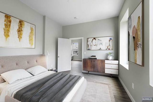 98 Clinton Avenue - Photo 1