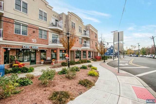 55 Emerson Plaza - Photo 1