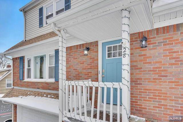 28 Macfarlan Avenue - Photo 1