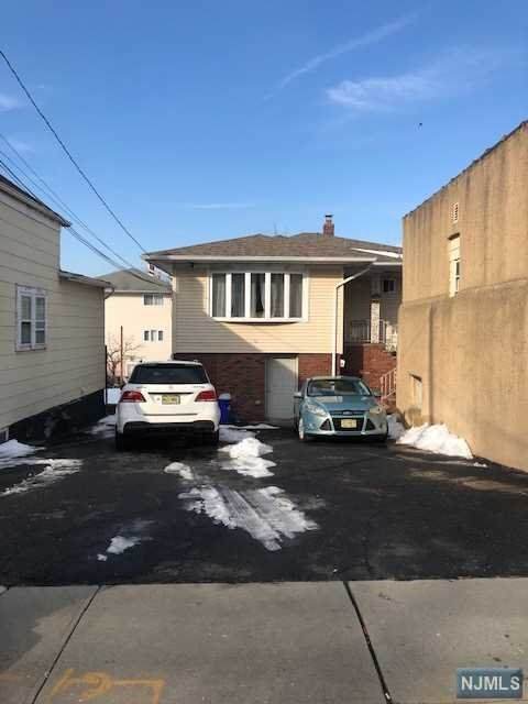 61 Malcolm Avenue - Photo 1