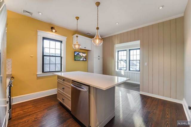 8-21 Chester Street - Photo 1
