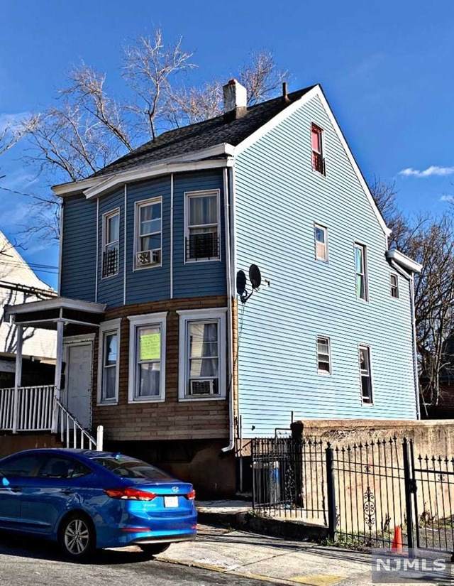 192 4th Street - Photo 1