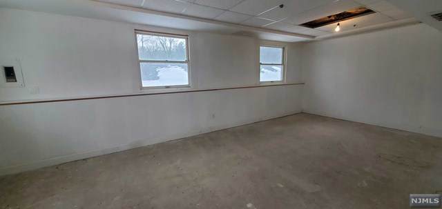 231 Greenwood Avenue - Photo 1
