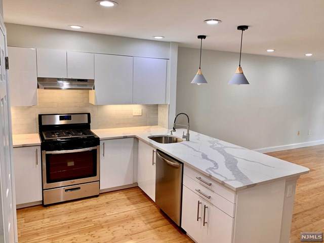 745 Mainsail Lane - Photo 1