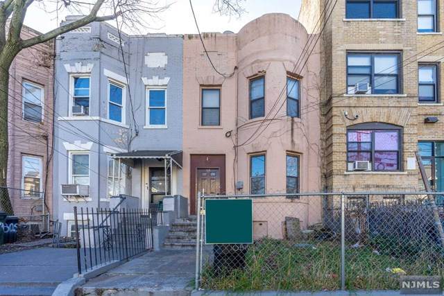 115 Bostwick Avenue - Photo 1