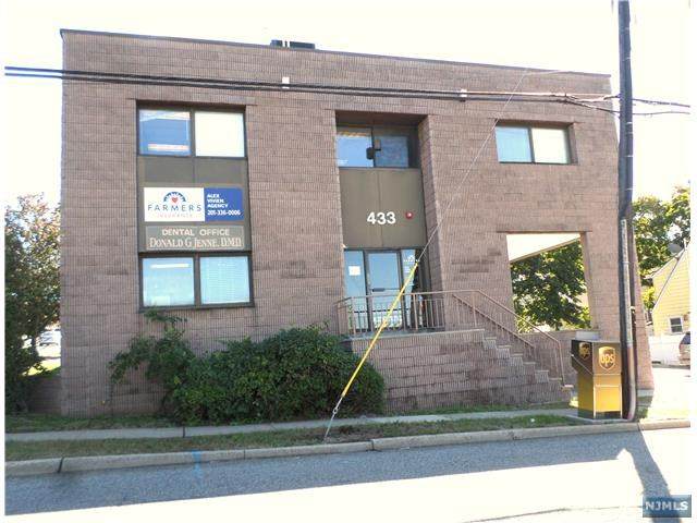 433 Essex Street - Photo 1